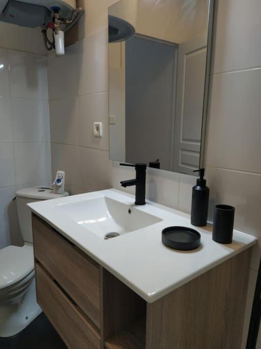 Appartement Avec Balcon, Bord Du Canal, Wifi. 纳博讷 外观 照片